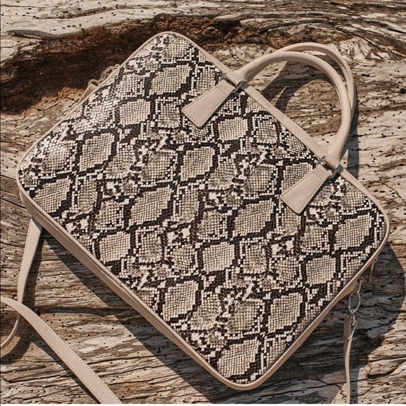 NWT White House Black Market Snake-Print Computer Laptop Tote Bag - Picture 6 of 9